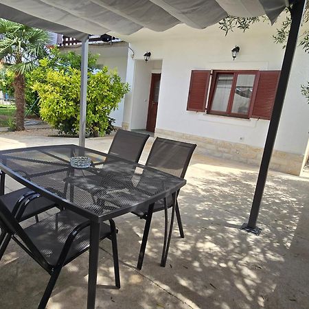 Apartman Barbara Бибине Екстериор снимка