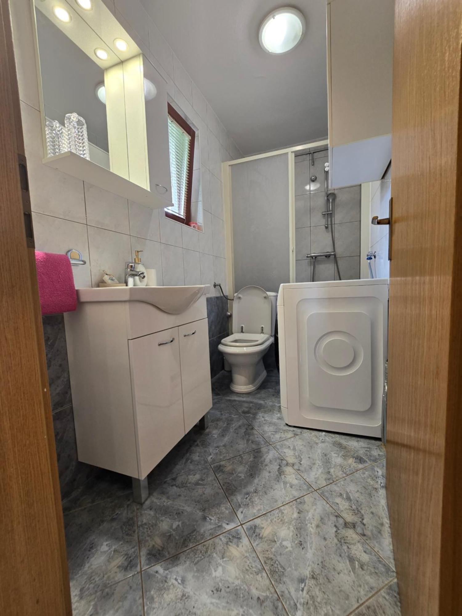 Apartman Barbara Бибине Екстериор снимка