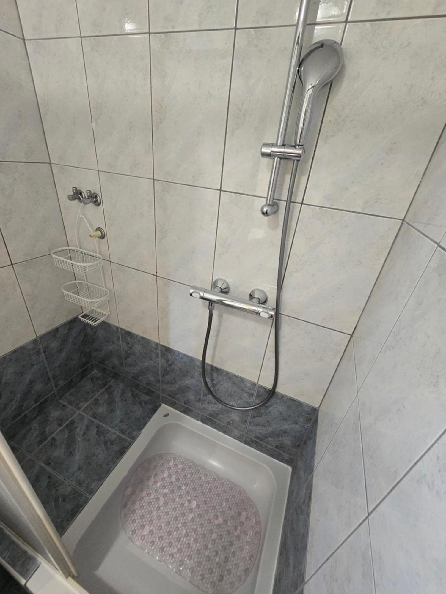 Apartman Barbara Бибине Екстериор снимка